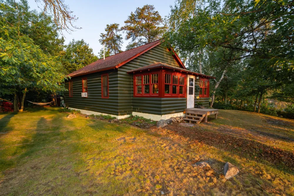 1922 Vellieux Island International Falls, MN 56649