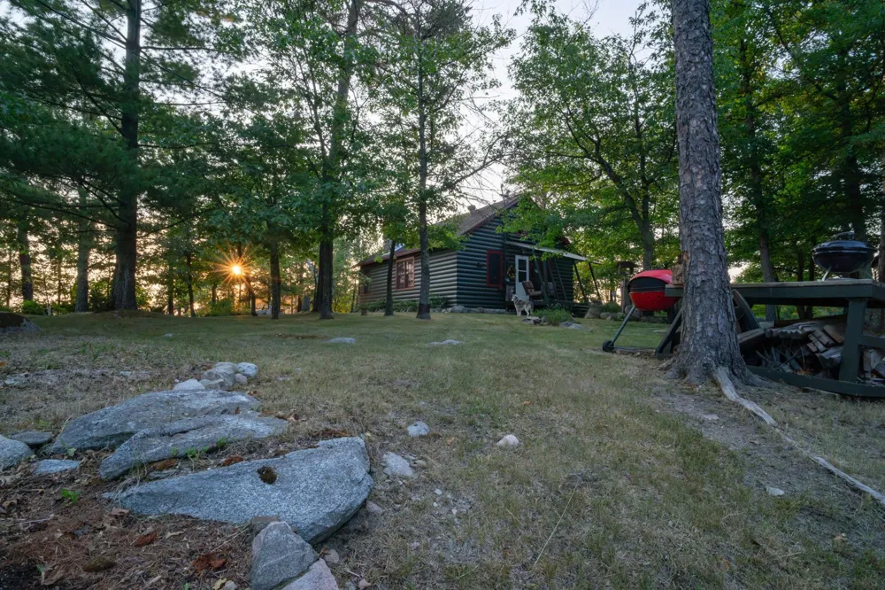 1922 Vellieux Island International Falls, MN 56649