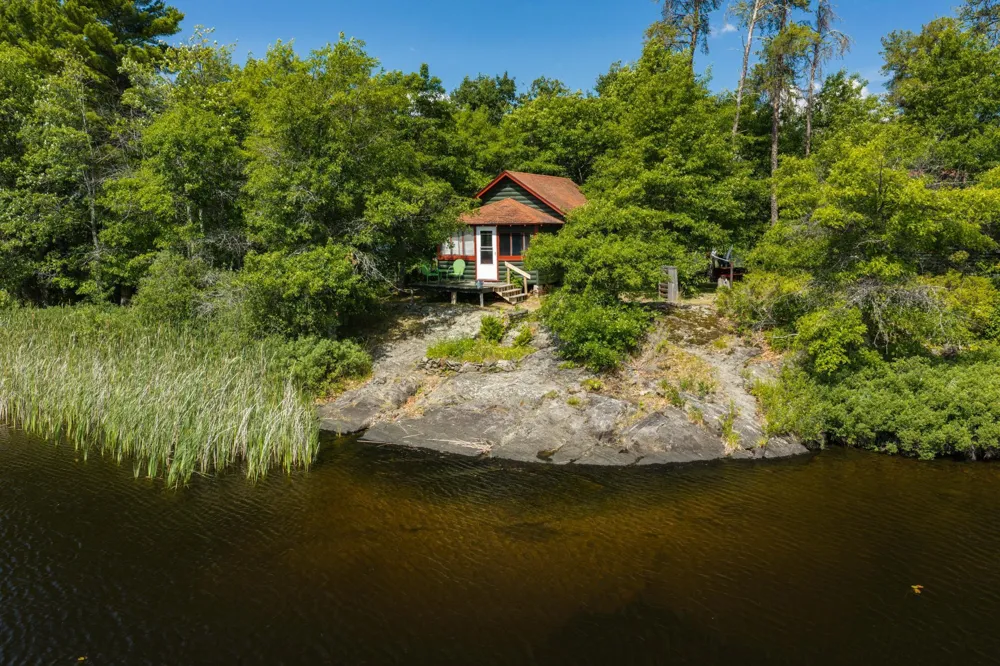 1922 Vellieux Island International Falls, MN 56649