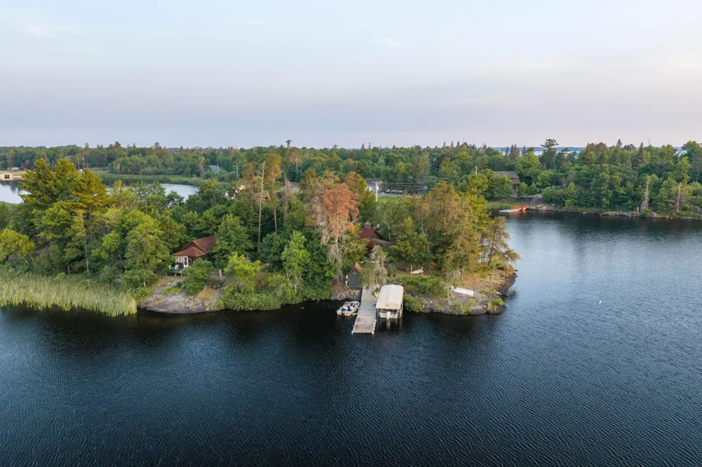 1922 Vellieux Island International Falls, MN 56649