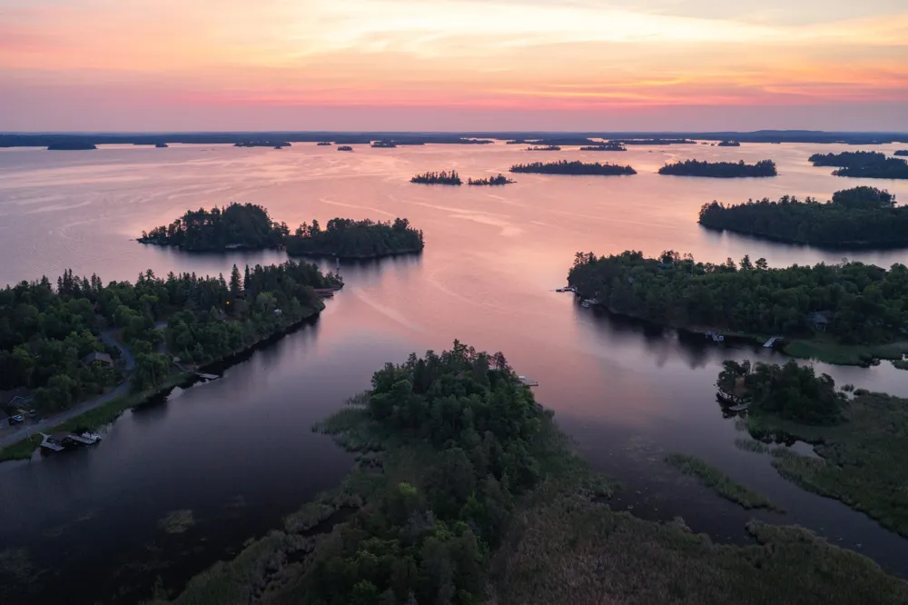 1922 Vellieux Island International Falls, MN 56649
