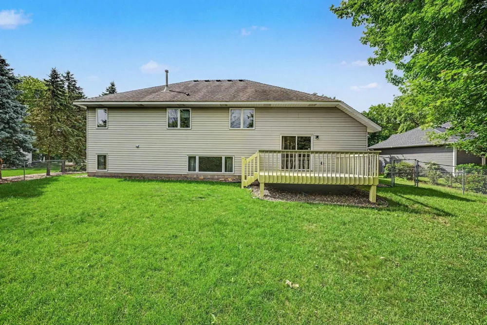 2522 S Windsor Lane Woodbury, MN 55125