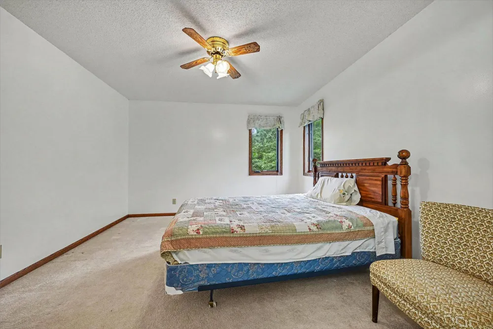 2522 S Windsor Lane Woodbury, MN 55125
