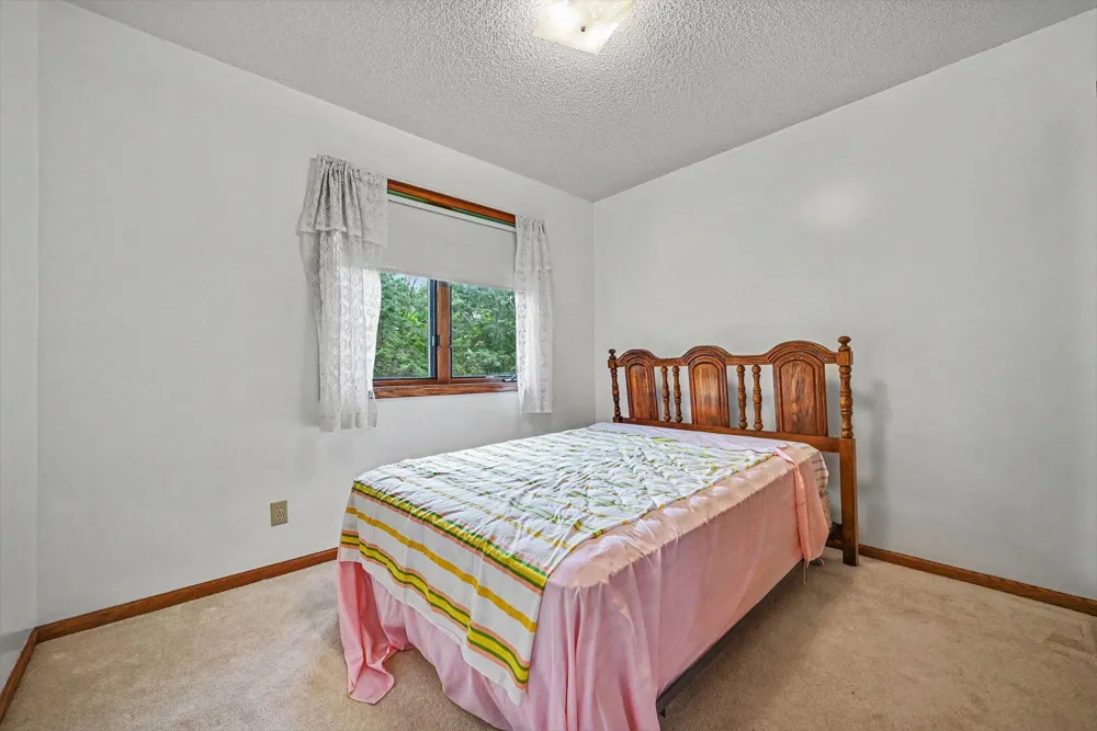 2522 S Windsor Lane Woodbury, MN 55125