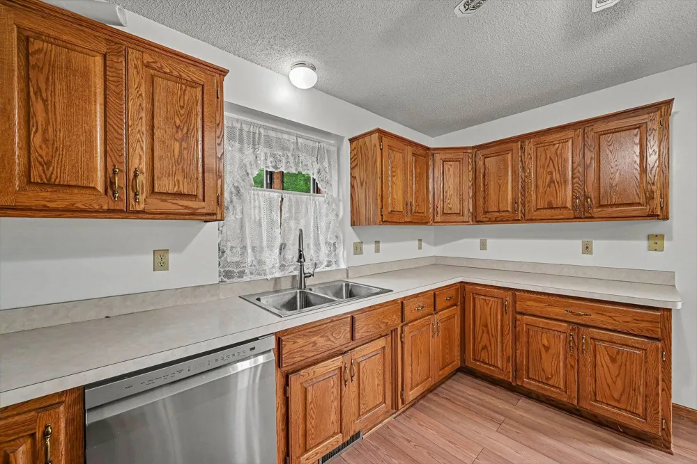 2522 S Windsor Lane Woodbury, MN 55125