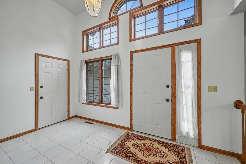 2522 S Windsor Lane Woodbury, MN 55125