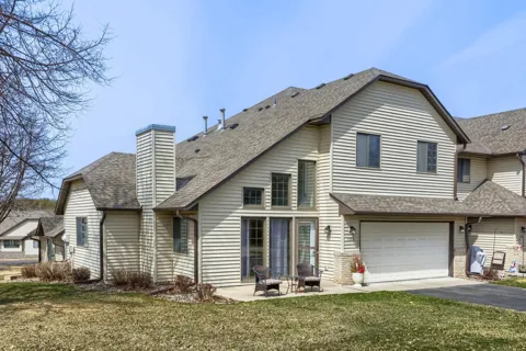 1322 Cottage Drive