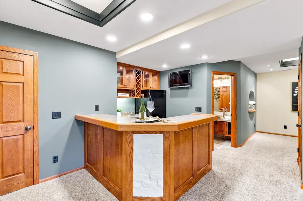 9082 Glenborough Drive Elko New Market, MN 55020