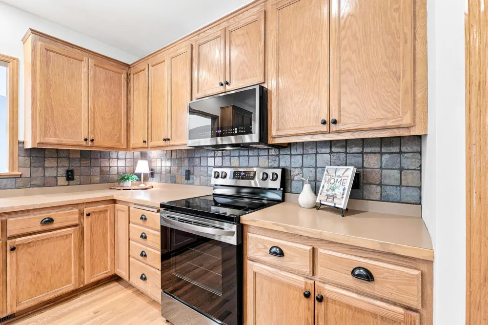 9082 Glenborough Drive Elko New Market, MN 55020