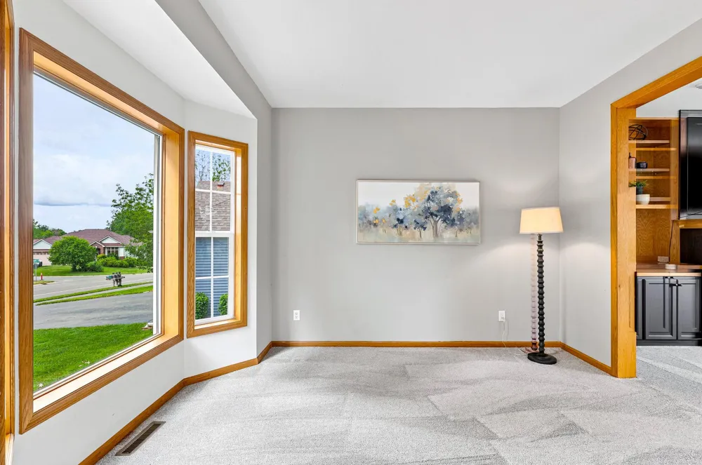 9082 Glenborough Drive Elko New Market, MN 55020