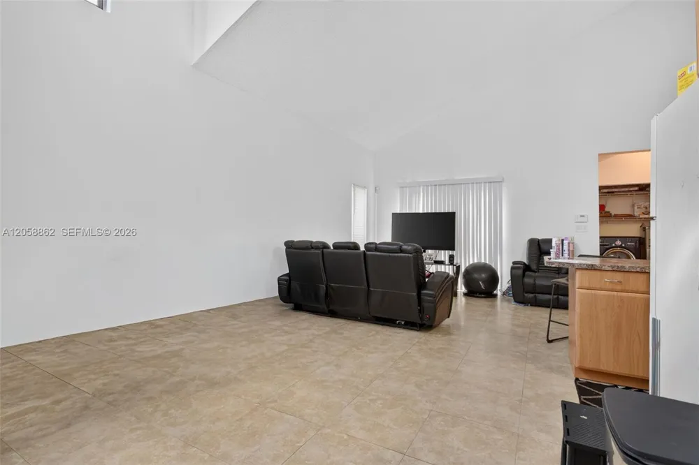 2422 NW 55th Ter Lauderhill, FL 33313