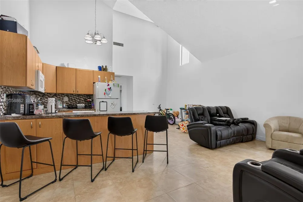 2422 NW 55th Ter Lauderhill, FL 33313