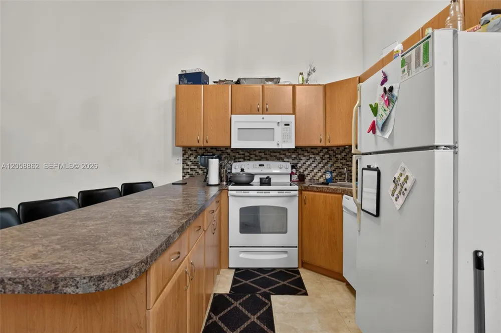 2422 NW 55th Ter Lauderhill, FL 33313