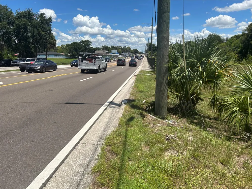 1904-1906 W BUSCH BOULEVARD Tampa, FL 33612