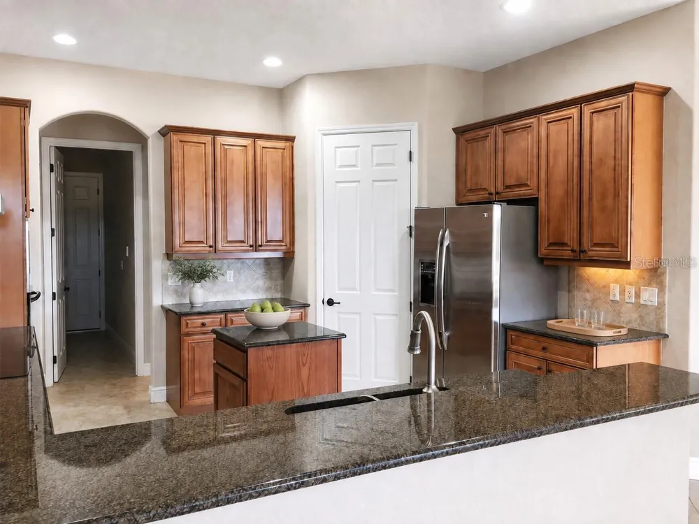 5570 ROCK DOVE DRIVE Sarasota, FL 34241