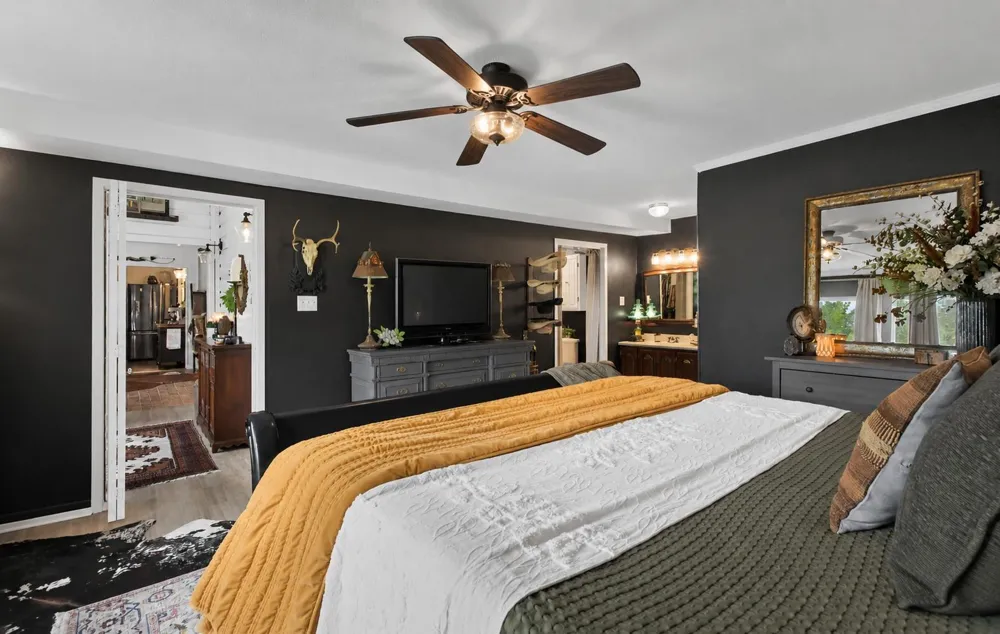 232 Fm 2628 Road Huntsville, TX 77320