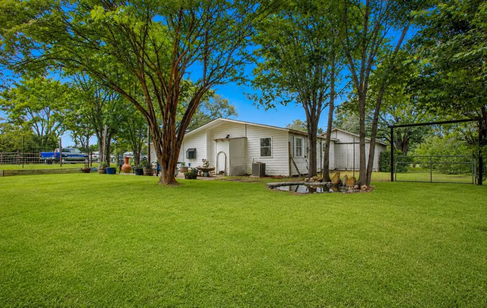 232 Fm 2628 Road Huntsville, TX 77320