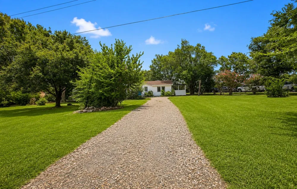 232 Fm 2628 Road Huntsville, TX 77320