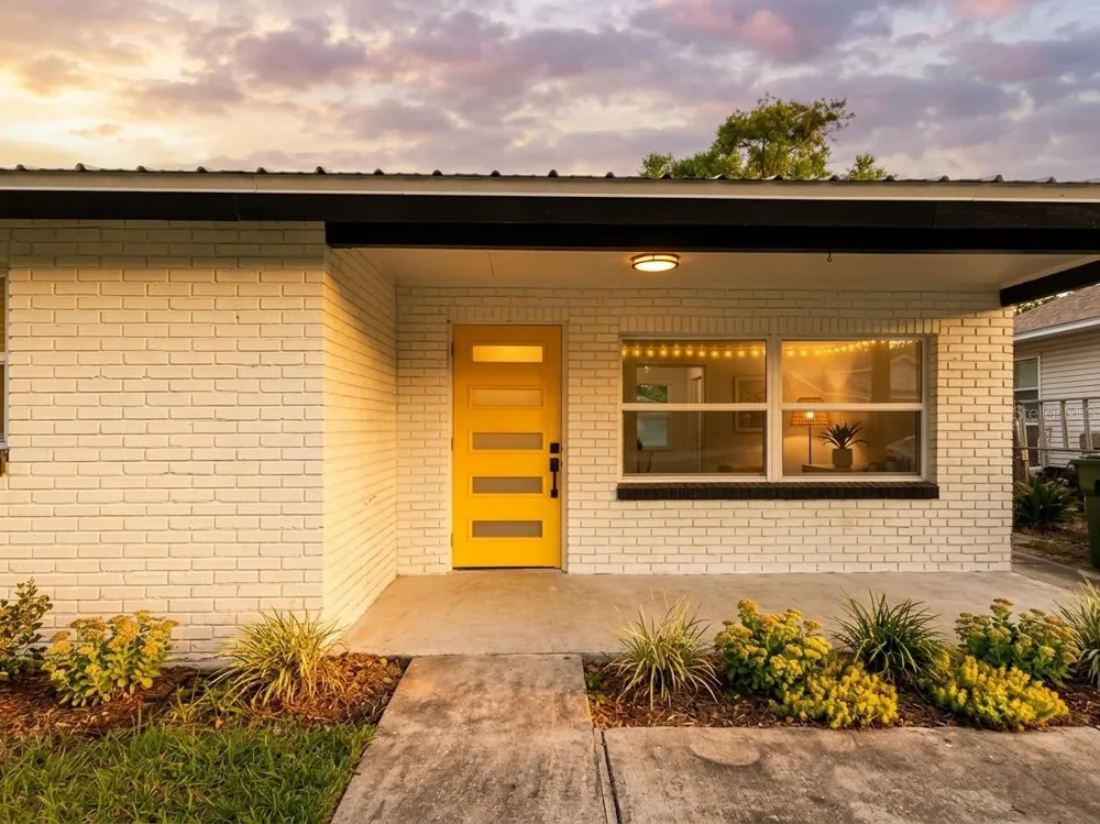 139 AVENUE D SW Winter Haven, FL 33880