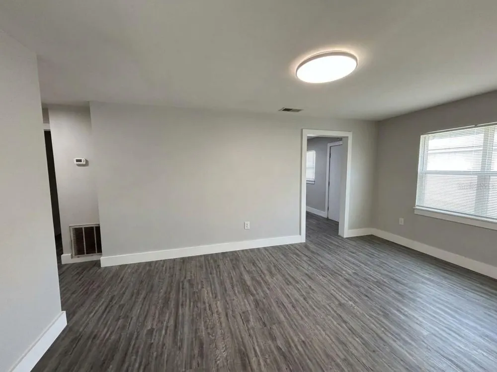 139 AVENUE D SW Winter Haven, FL 33880