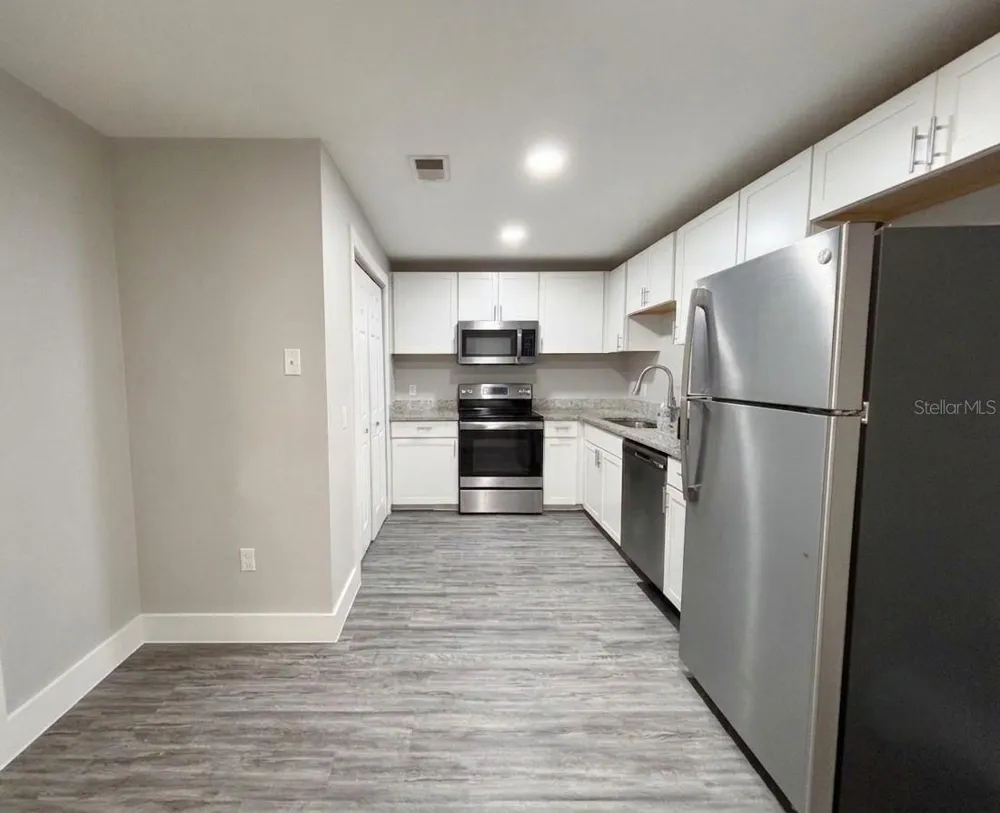 139 AVENUE D SW Winter Haven, FL 33880