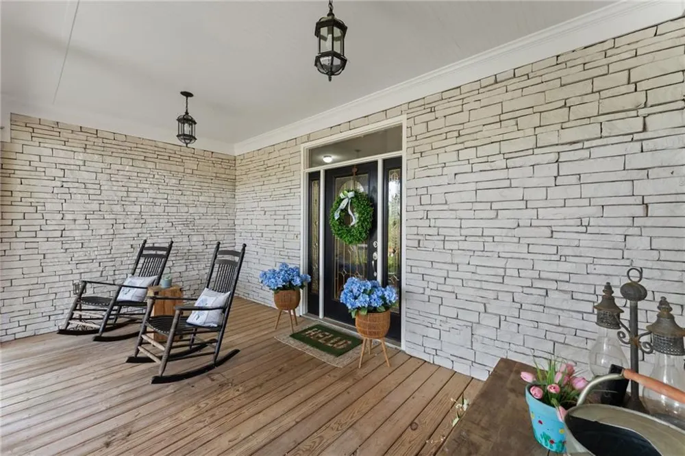 860 Lakeview Drive Commerce, GA 30529