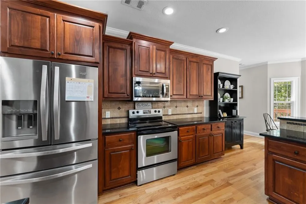 860 Lakeview Drive Commerce, GA 30529