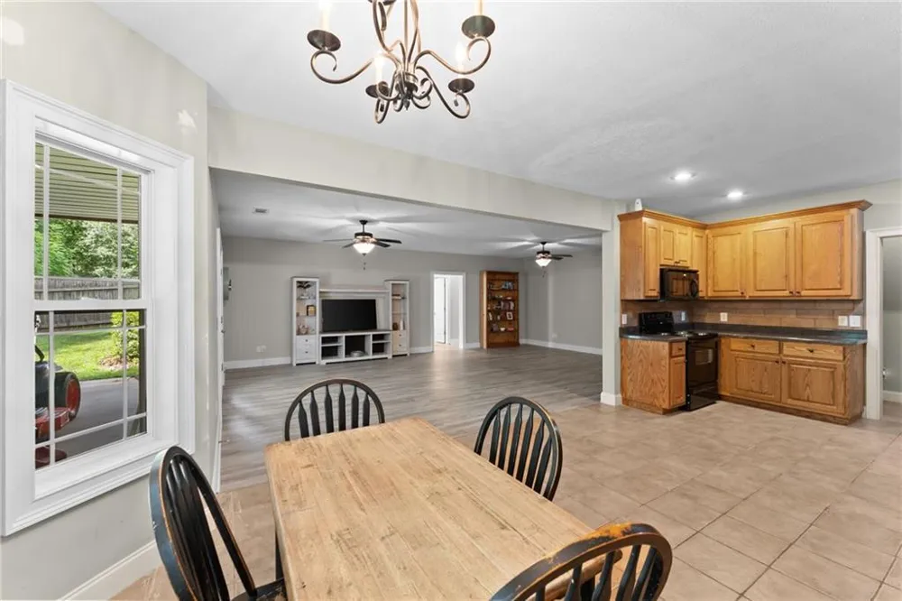 860 Lakeview Drive Commerce, GA 30529