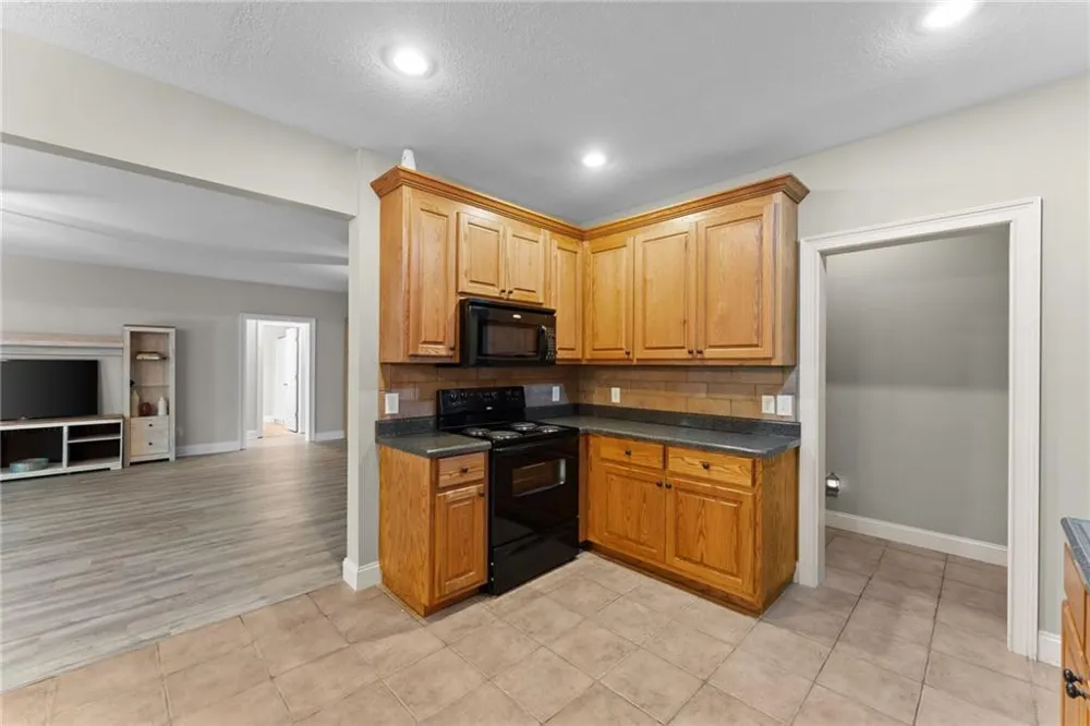 860 Lakeview Drive Commerce, GA 30529