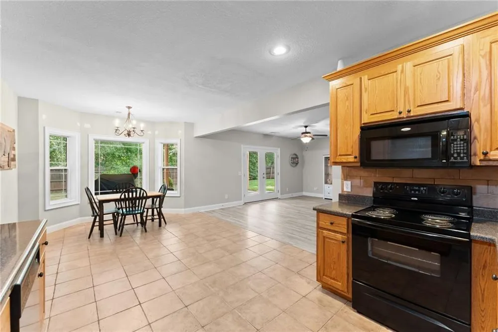 860 Lakeview Drive Commerce, GA 30529