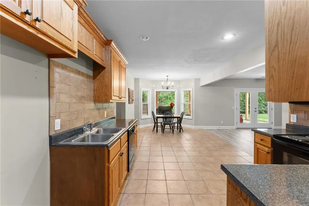 860 Lakeview Drive Commerce, GA 30529