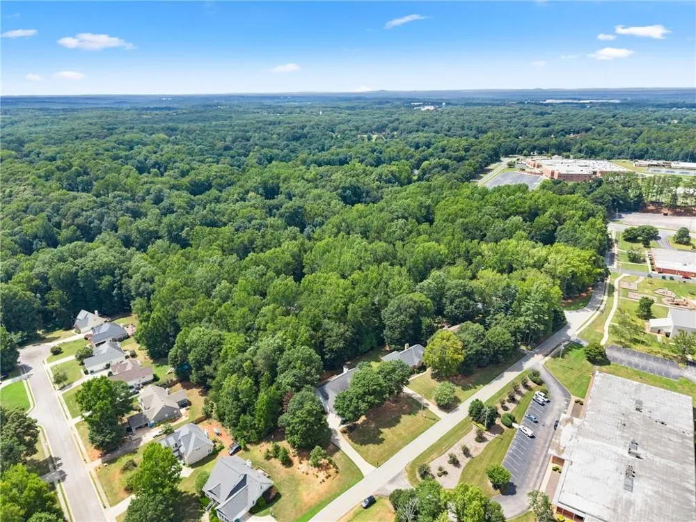 860 Lakeview Drive Commerce, GA 30529