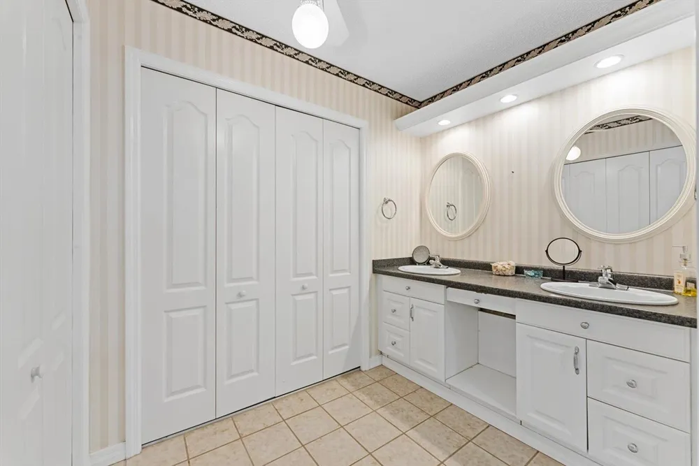 3540 S Ocean Boulevard #604 South Palm Beach, FL 33480