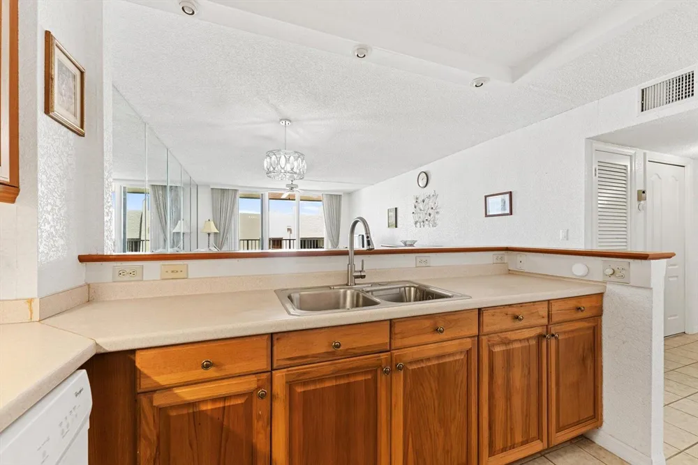 3540 S Ocean Boulevard #604 South Palm Beach, FL 33480