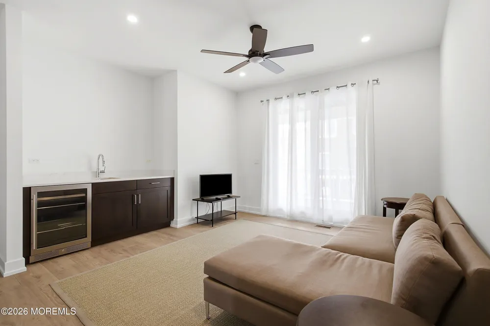 2 E 15th Street Long Beach, NJ 08008