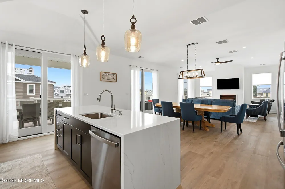 2 E 15th Street Long Beach, NJ 08008