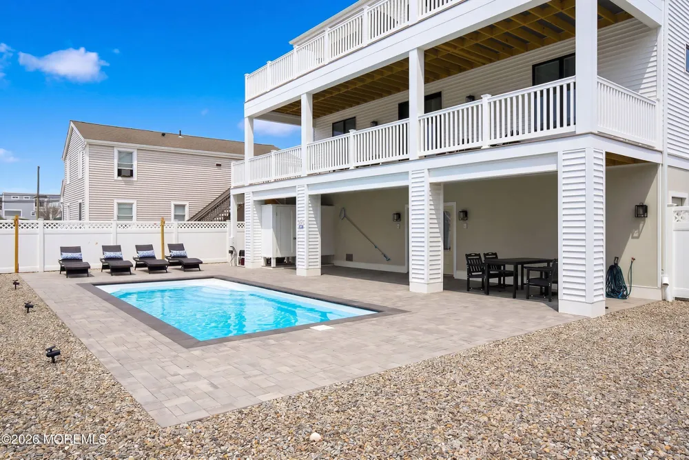 2 E 15th Street Long Beach, NJ 08008