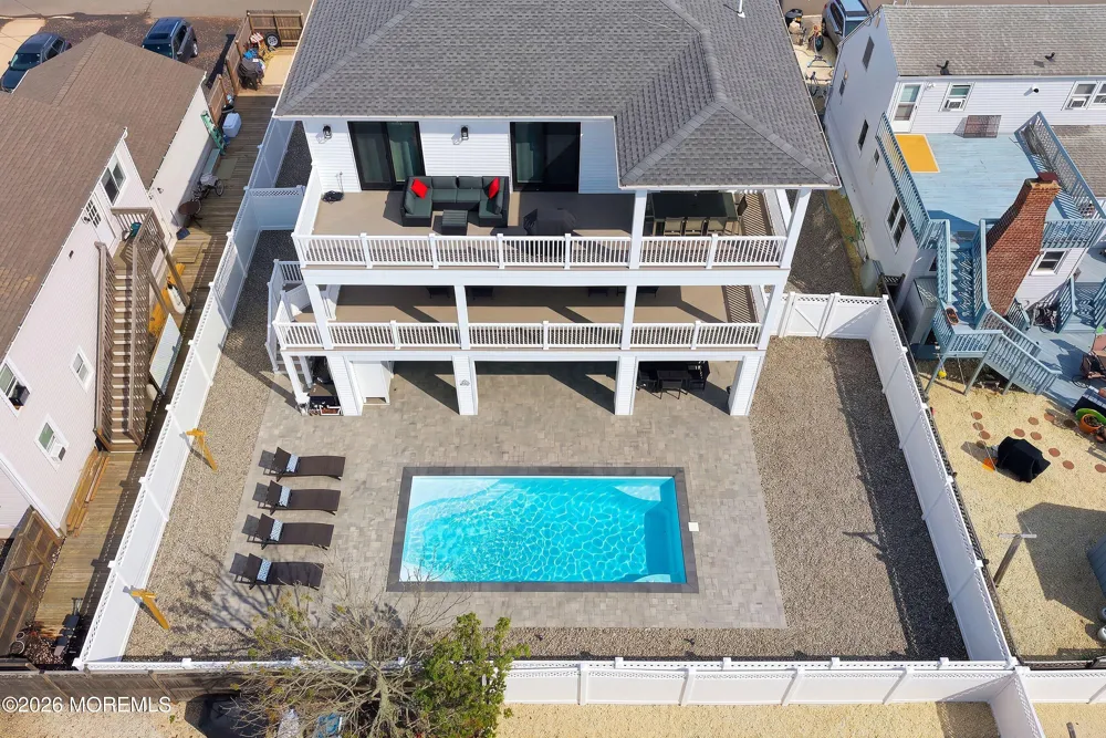 2 E 15th Street Long Beach, NJ 08008