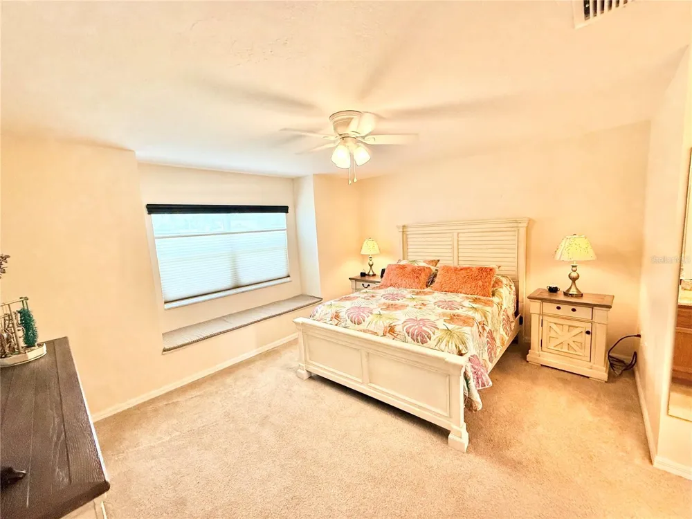 305 W DELAWARE STREET Tavares, FL 32778