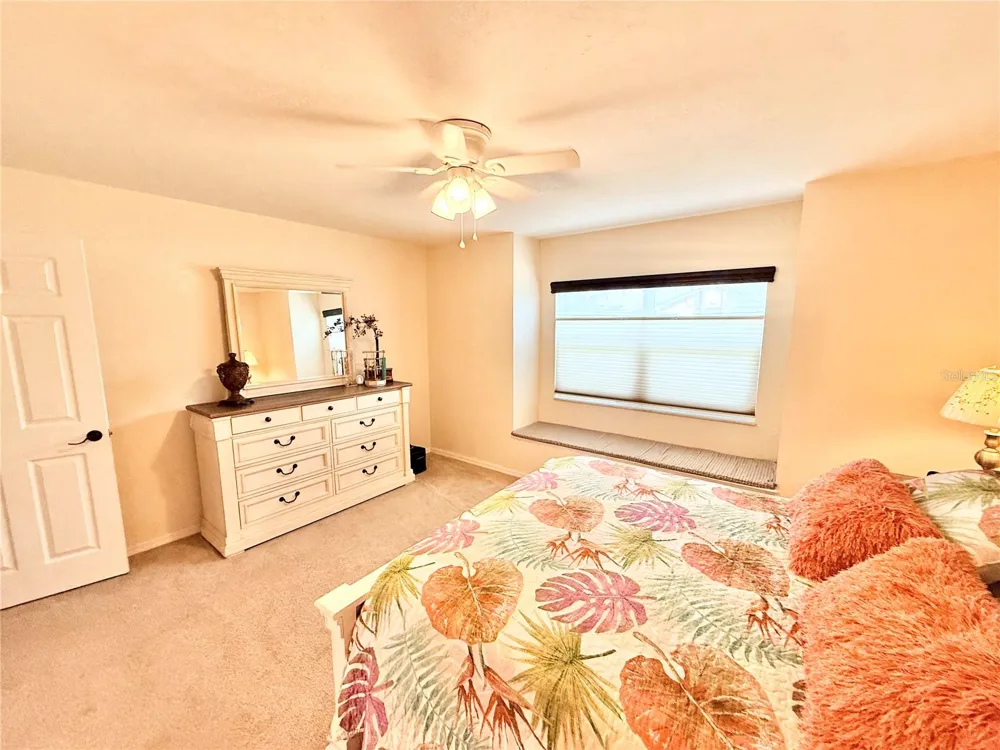 305 W DELAWARE STREET Tavares, FL 32778