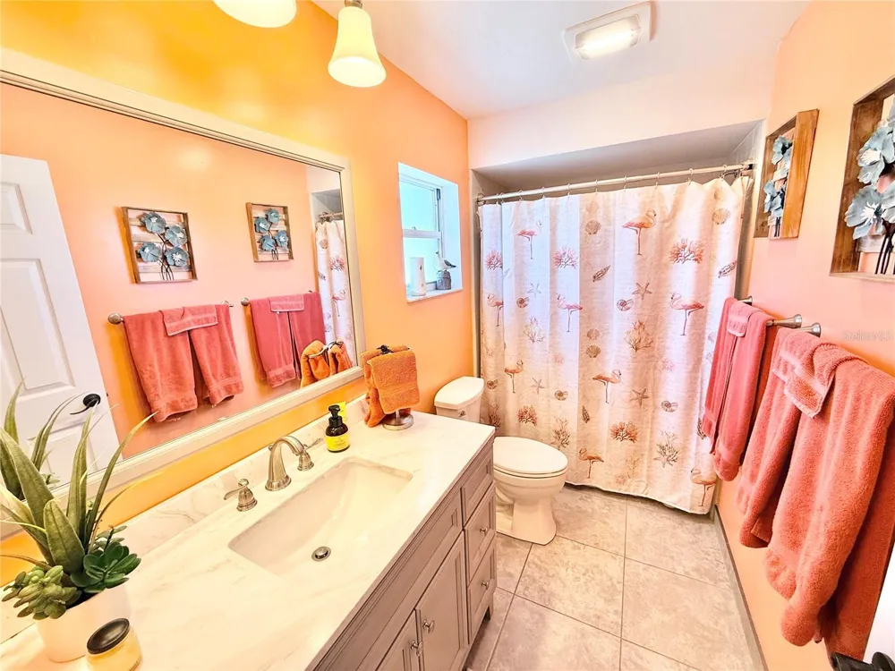 305 W DELAWARE STREET Tavares, FL 32778