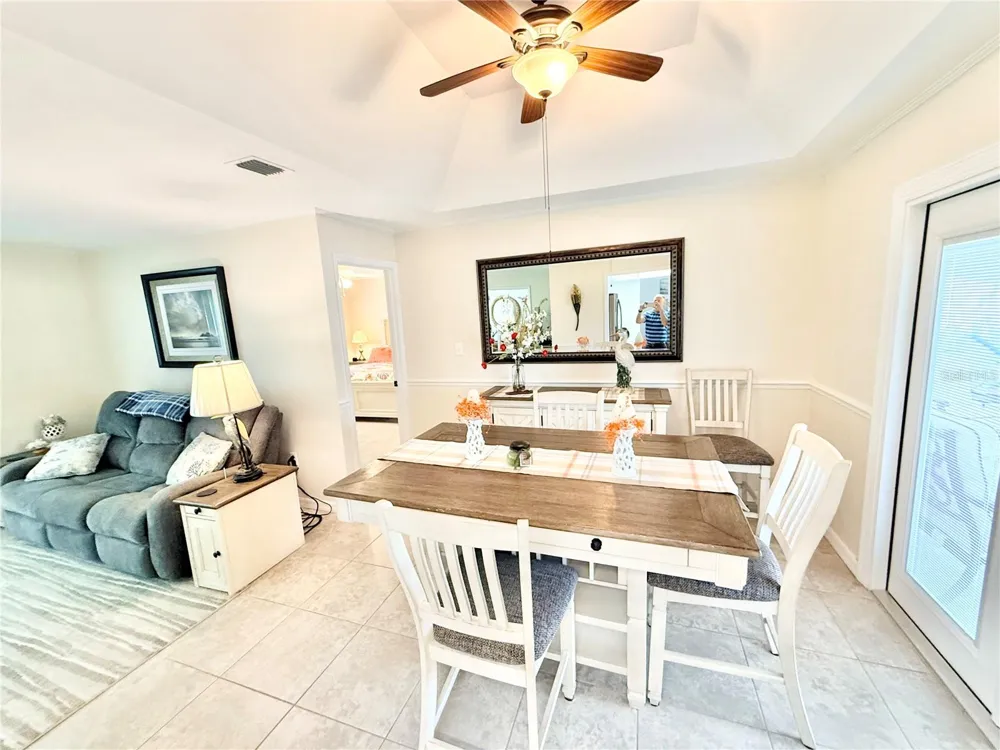 305 W DELAWARE STREET Tavares, FL 32778