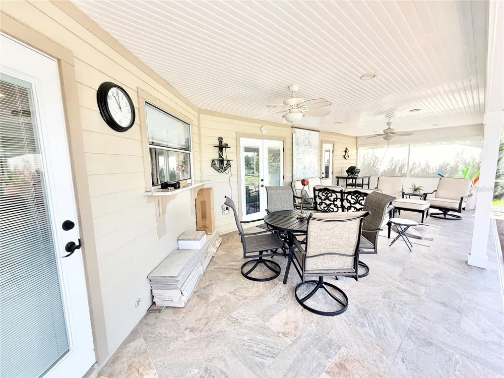 305 W DELAWARE STREET Tavares, FL 32778