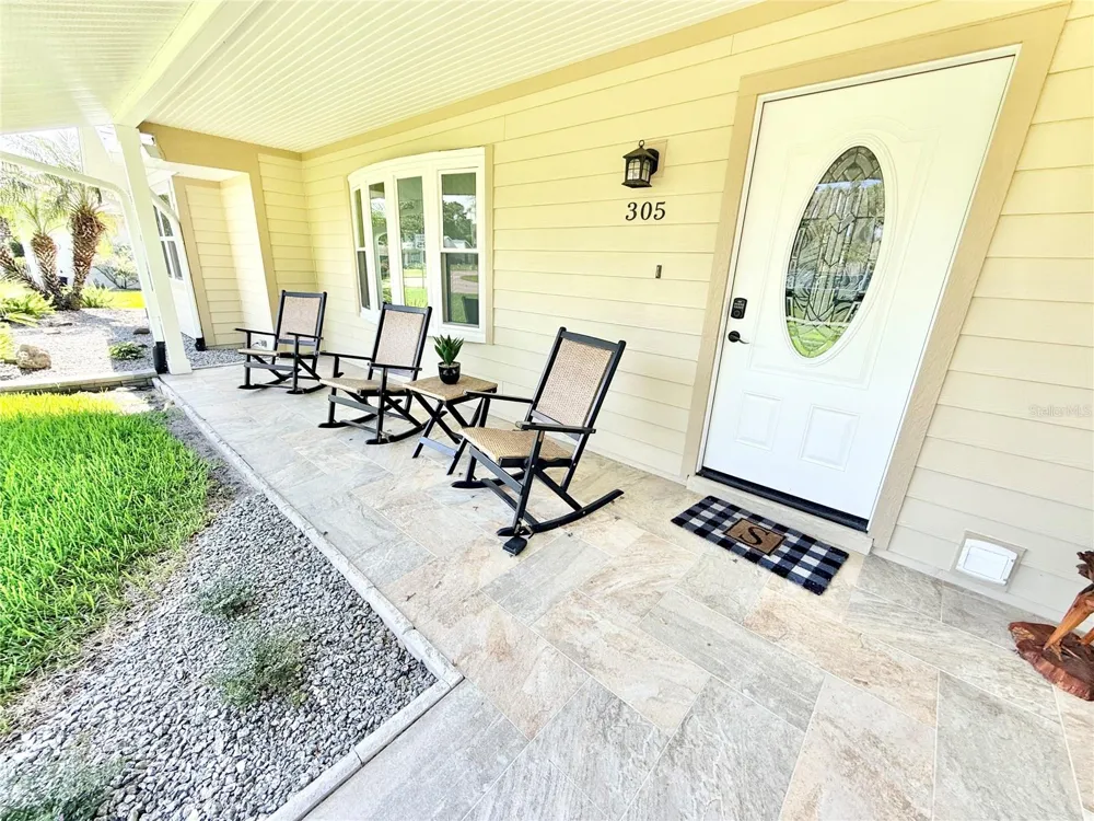 305 W DELAWARE STREET Tavares, FL 32778