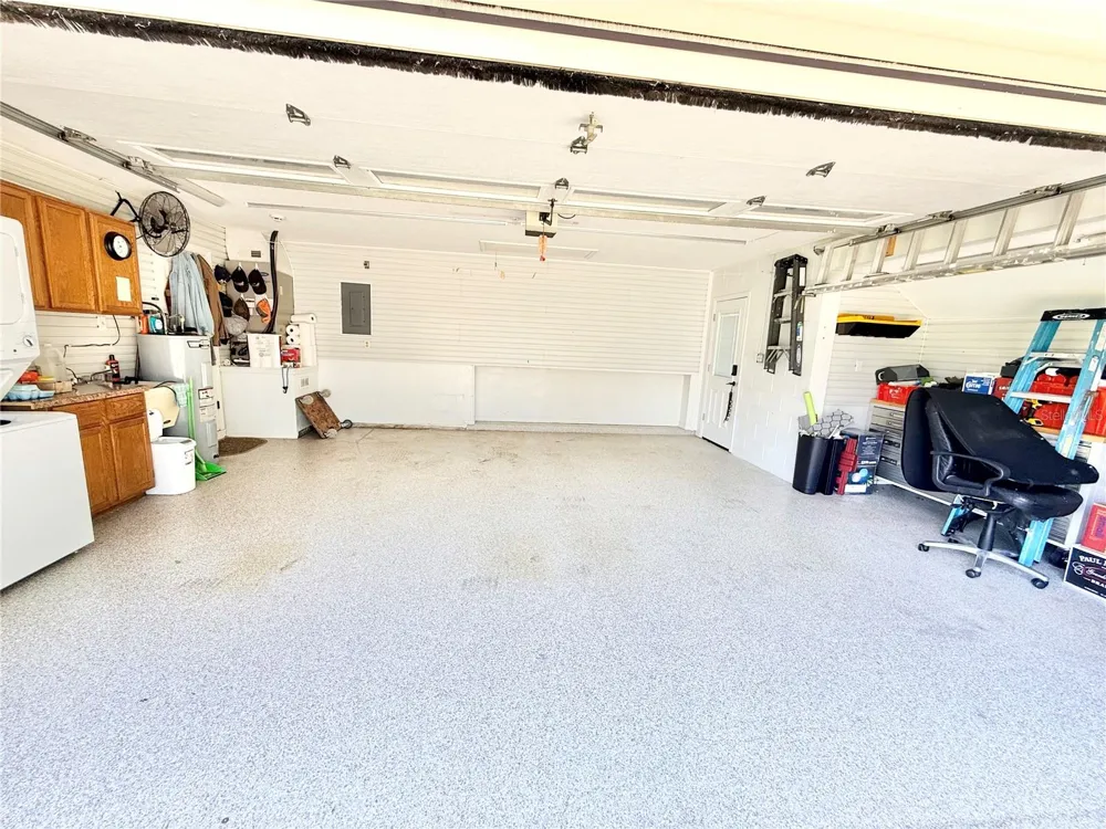 305 W DELAWARE STREET Tavares, FL 32778