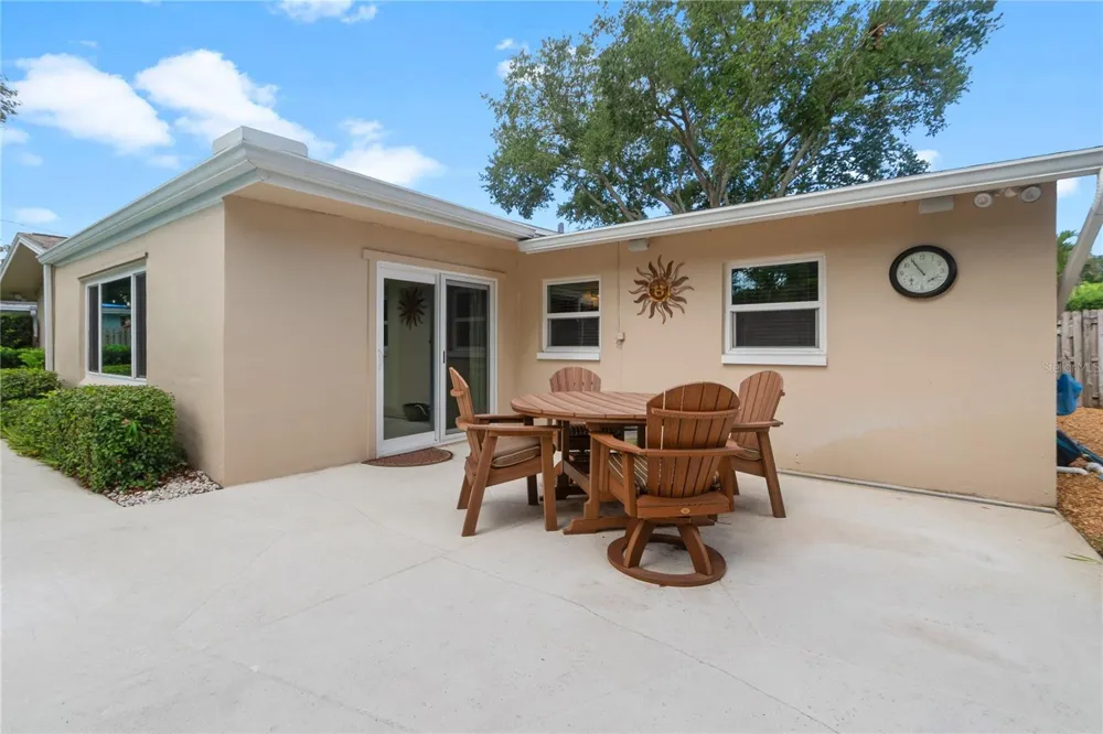 1707 RIDGEWAY DRIVE Clearwater, FL 33755
