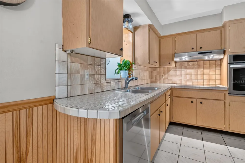 1707 RIDGEWAY DRIVE Clearwater, FL 33755