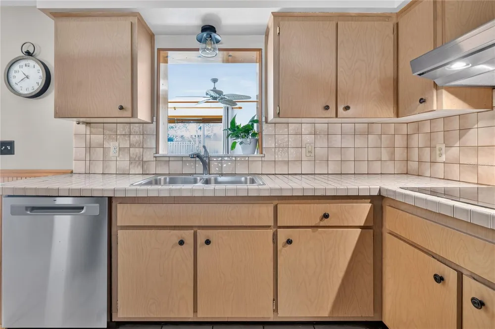 1707 RIDGEWAY DRIVE Clearwater, FL 33755