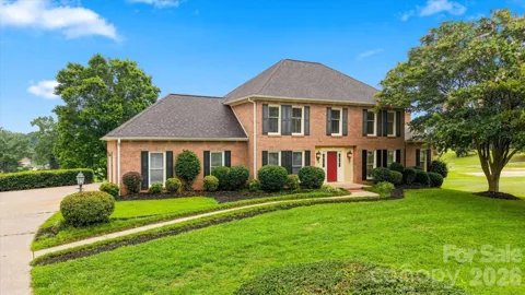 18 Meandering Way