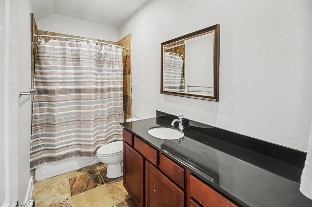 1744 W 25th Street Houston, TX 77008